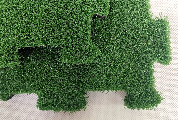 DIY splicing artificial turf