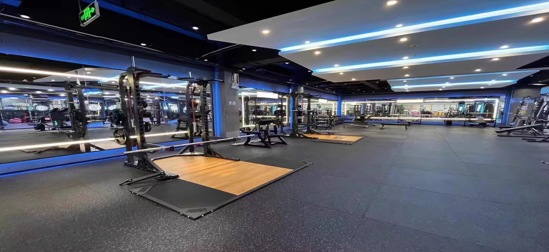 Artificial turf for football field